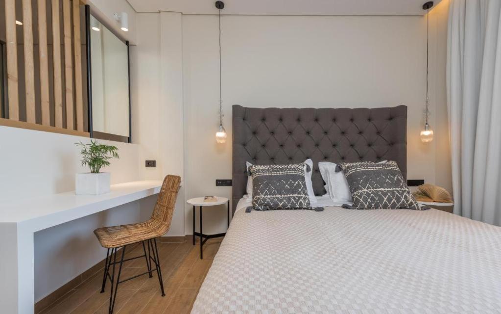 Eptanisos Beachfront Suites Zante Keri エクステリア 写真