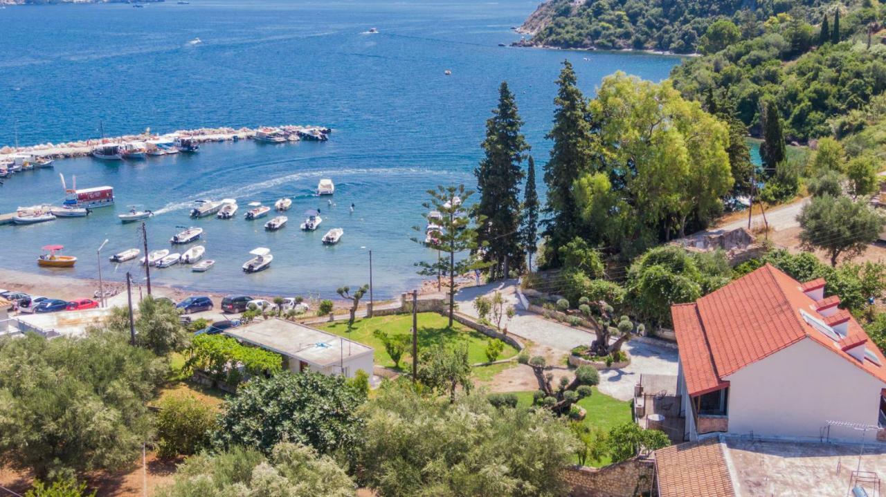 Eptanisos Beachfront Suites Zante Keri エクステリア 写真